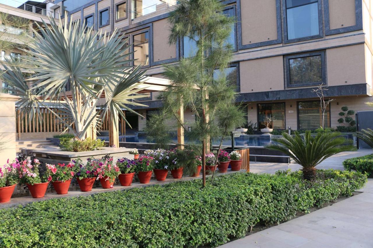 Ramada By Wyndham Varanasi Katesar Chandauli Exterior foto